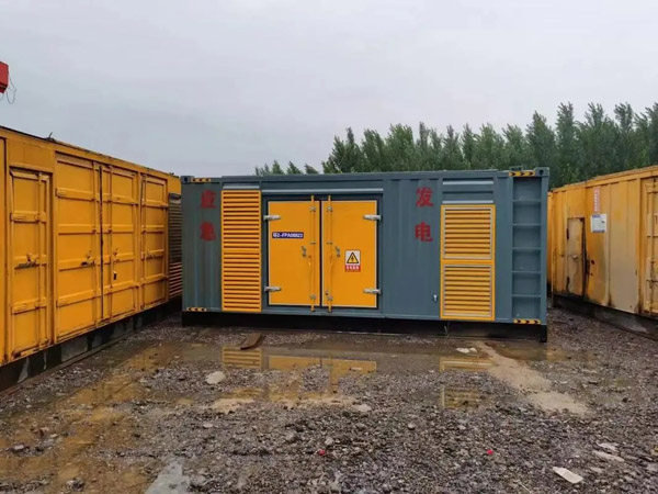 建阳柴油发电机如何判断干式空气滤清器是否需要更换？